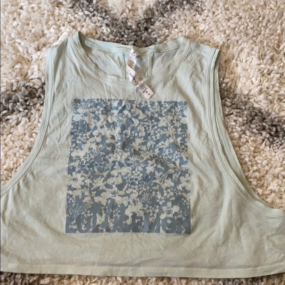 NWOT Mint Green Lululemon Crop Tank Size 8